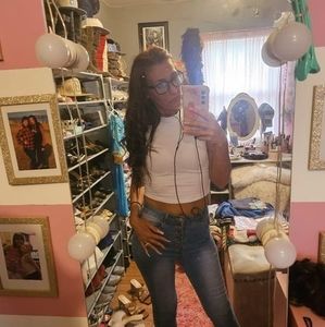 Meet your Posher, Amylynn